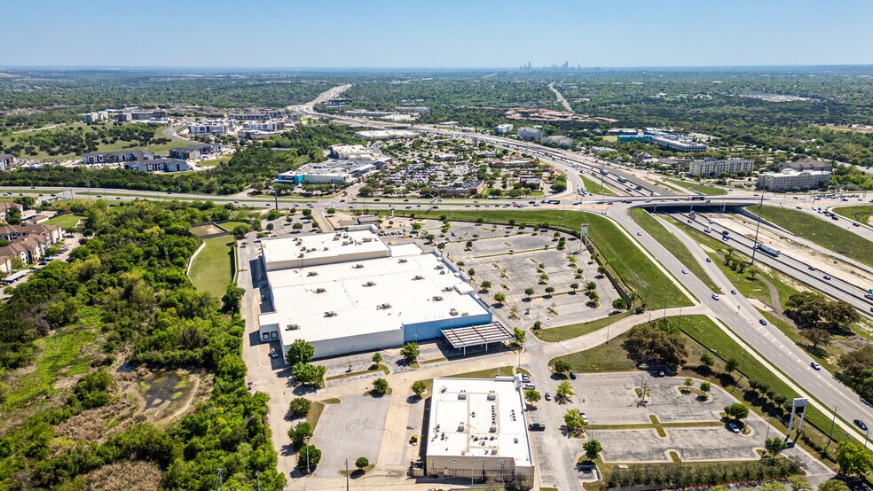 More Photos Of 12629 N Interstate 35, Austin Freestanding For Sale