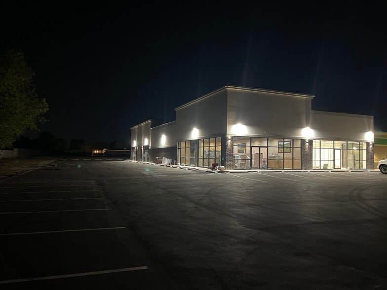 More Photos Of 2712 W Kenosha St, Broken Arrow Storefront Retail Office For Lease