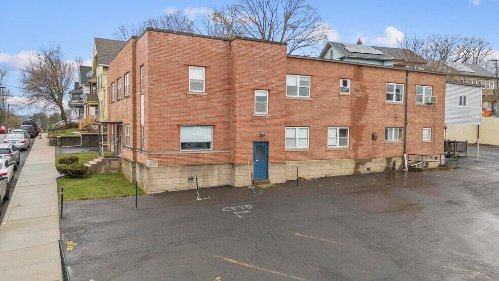 More Photos Of 19 Goodwill Ave, Meriden Specialty For Sale