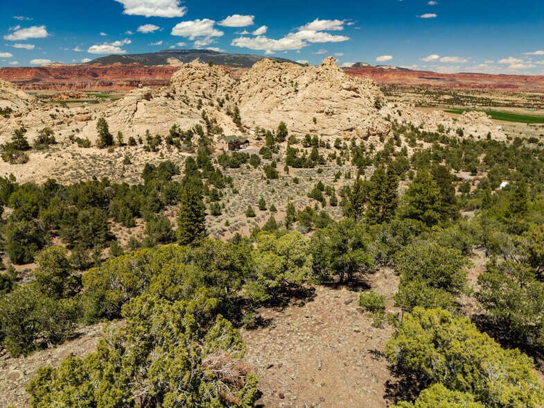 More Photos Of 897 E Cocks Comb Dr, Teasdale Land For Sale