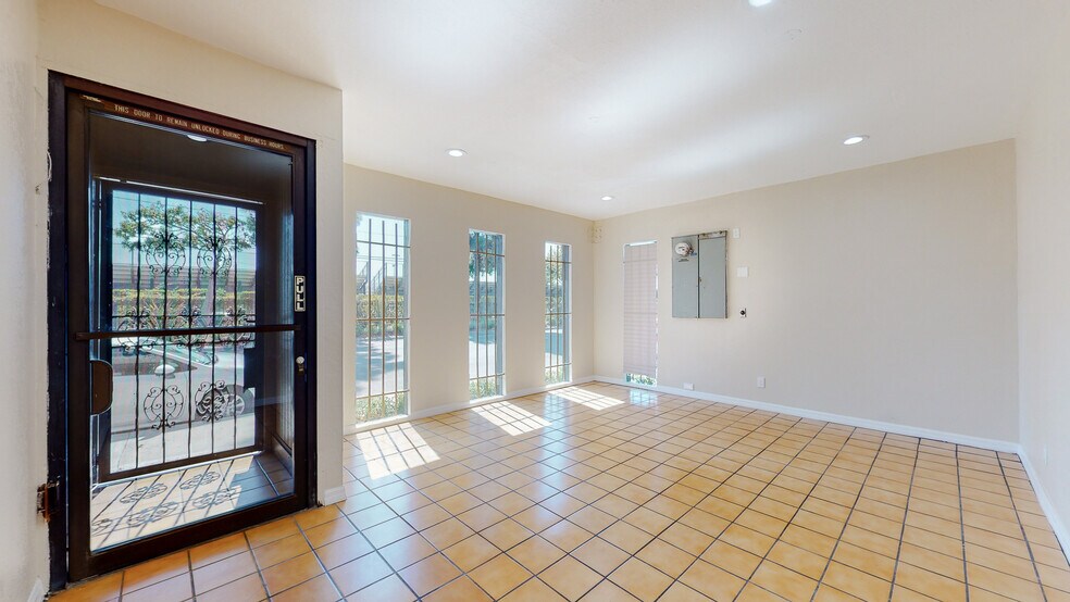 More Photos Of 8311 Rosecrans Ave, Paramount Light Manufacturing For Lease