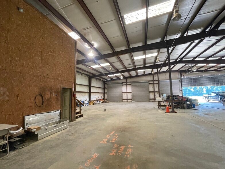 More Photos Of 1808 S Main St, Atmore Truck Terminal For Lease