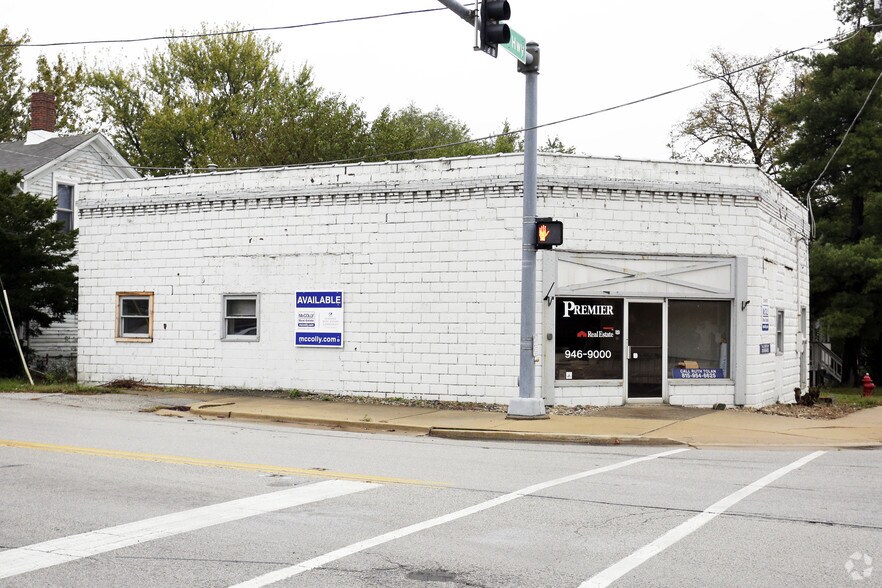 Primary Photo Of 446 W Indiana Ave, Beecher Storefront For Lease