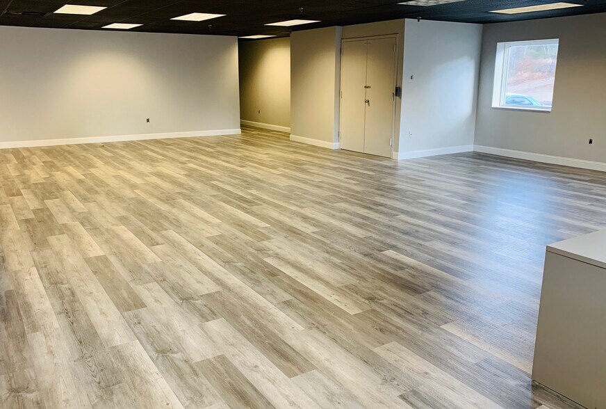 More Photos Of 45 Knight St, Jaffrey Light Manufacturing For Lease