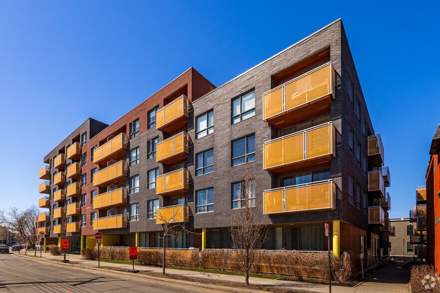 More Photos Of 2355-2365 Des Carrieres Rue, Montréal Apartments For Sale