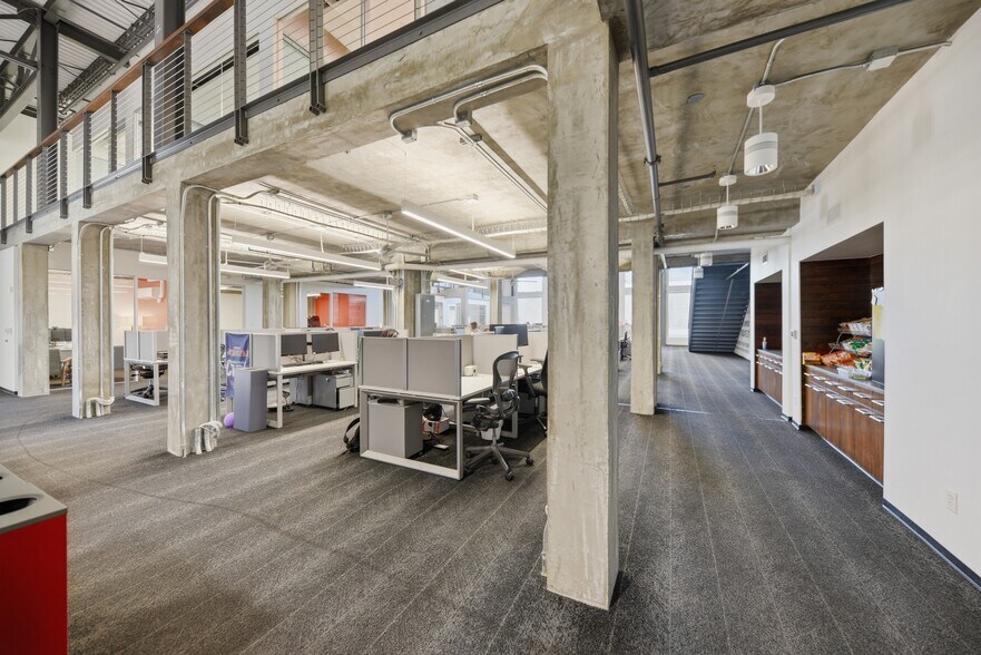More Photos Of 301 N Main St, Bryan Office For Lease