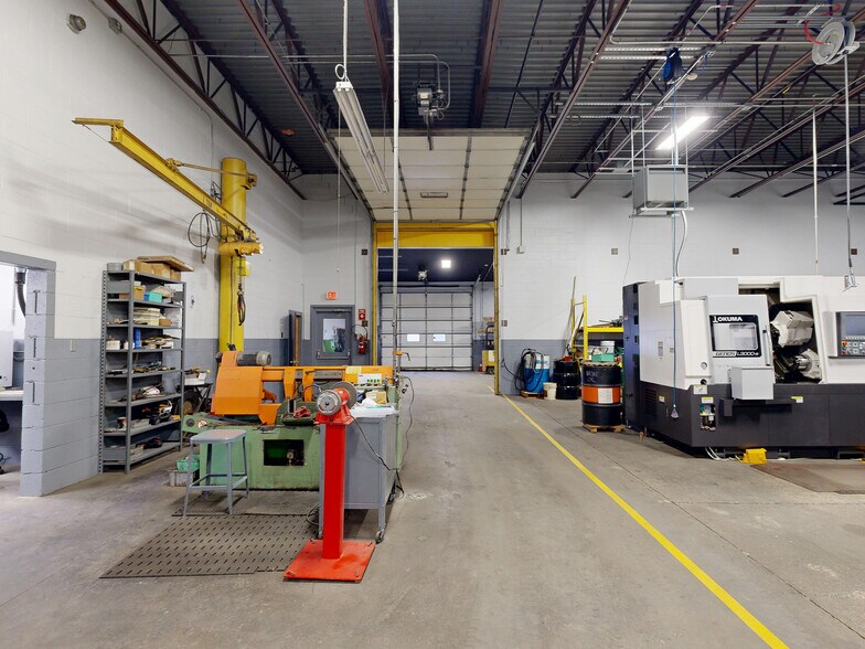 More Photos Of 2505 Avonia Rd, Fairview Warehouse For Lease