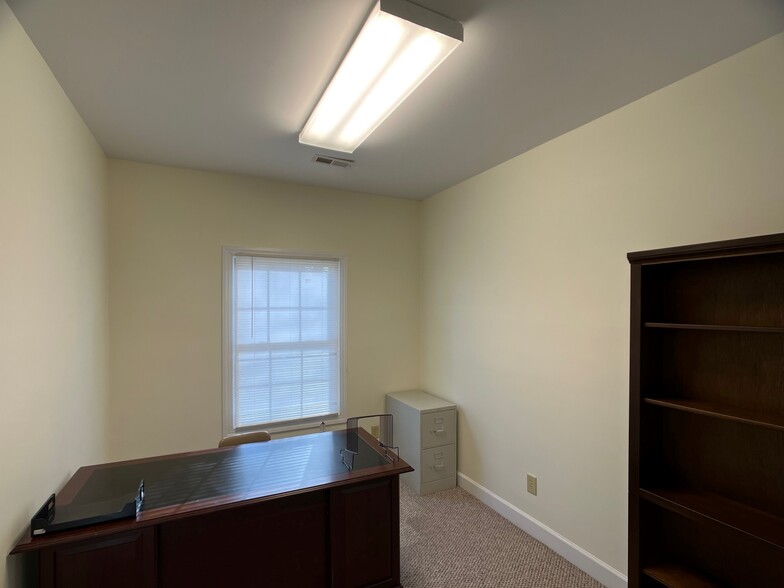 More Photos Of 203 W Nash St, Louisburg Office For Lease