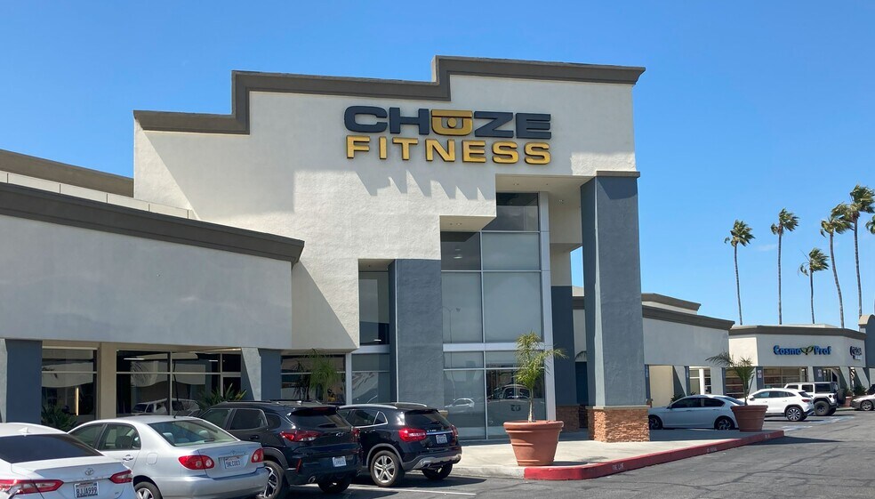 More Photos Of 12085 Brookhurst St, Garden Grove Unknown For Lease