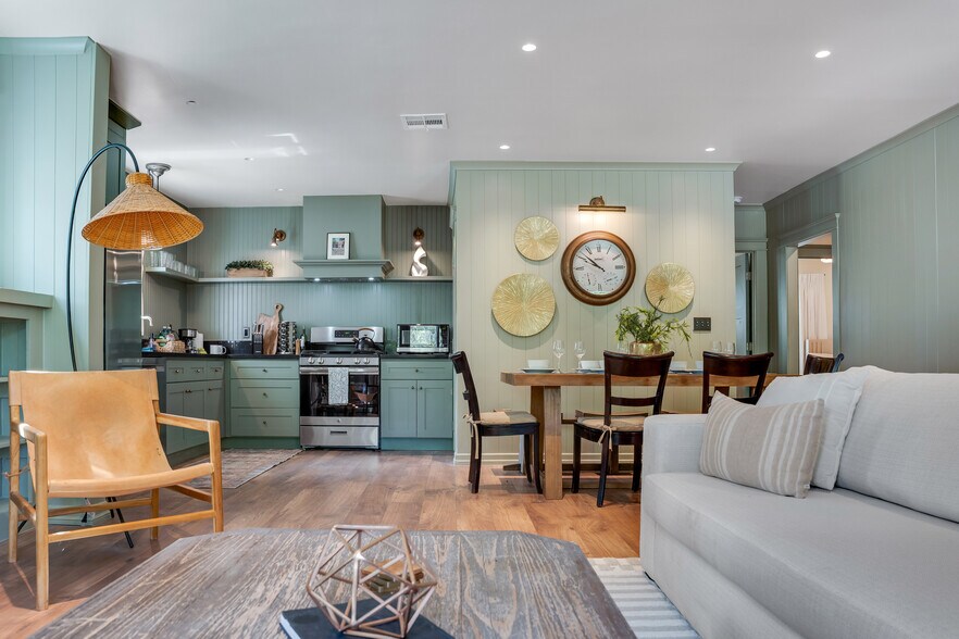 More Photos Of 1351 Seward St, Los Angeles Apartments For Sale
