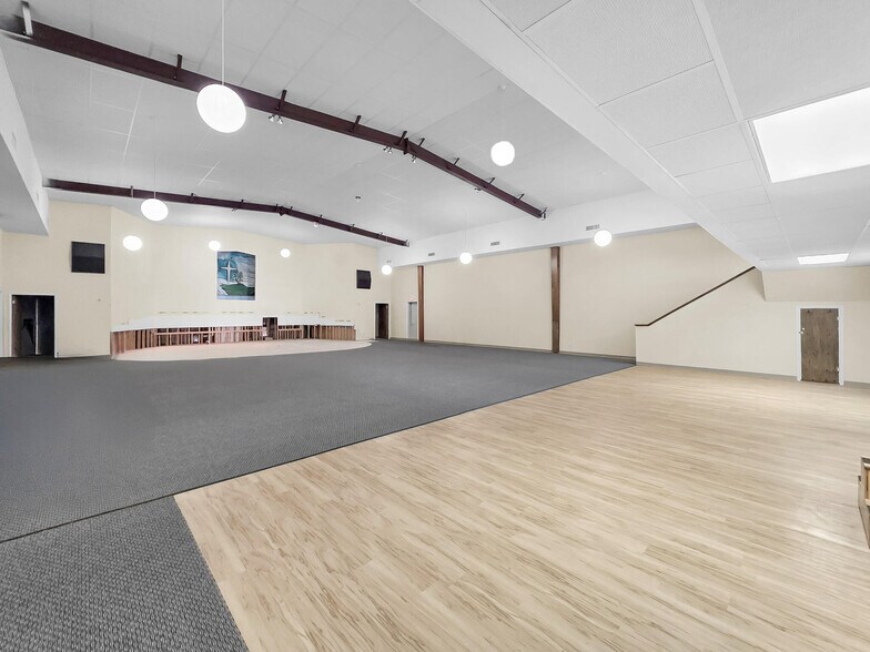 More Photos Of 5959 9th Ave, Port Arthur Specialty For Sale