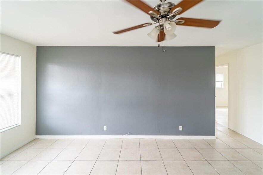 More Photos Of 1241-1251 W River Dr, Margate Apartments For Sale