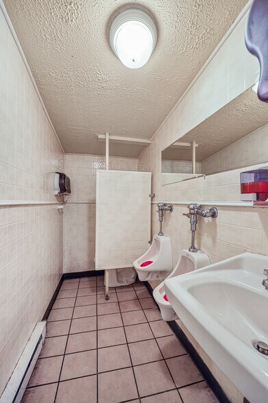 More Photos Of 7100 Sollers Point Rd, Baltimore Restaurant For Sale