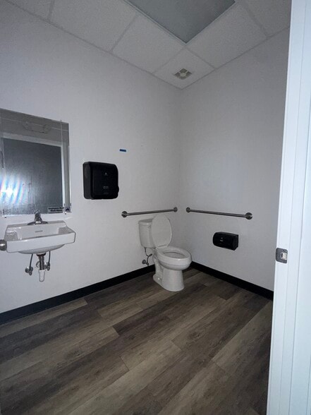 More Photos Of 10971 County Line Rd, Madison General Retail For Lease