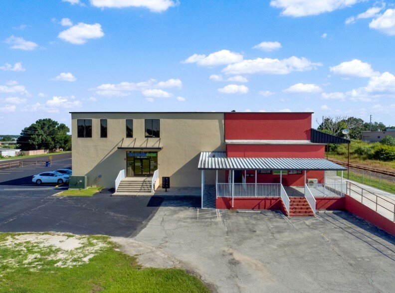 More Photos Of 110 W Interlake Blvd, Lake Placid Warehouse For Lease