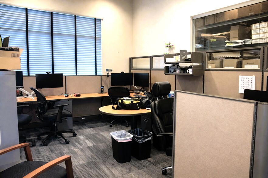 More Photos Of 5700 W Chandler Blvd, Chandler Office Residential For Sale