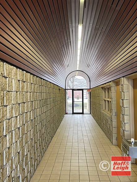 More Photos Of 70 N Miller Rd, Akron Office For Lease