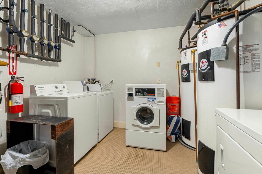 More Photos Of 1669-1671 Main St, Leicester Apartments For Sale