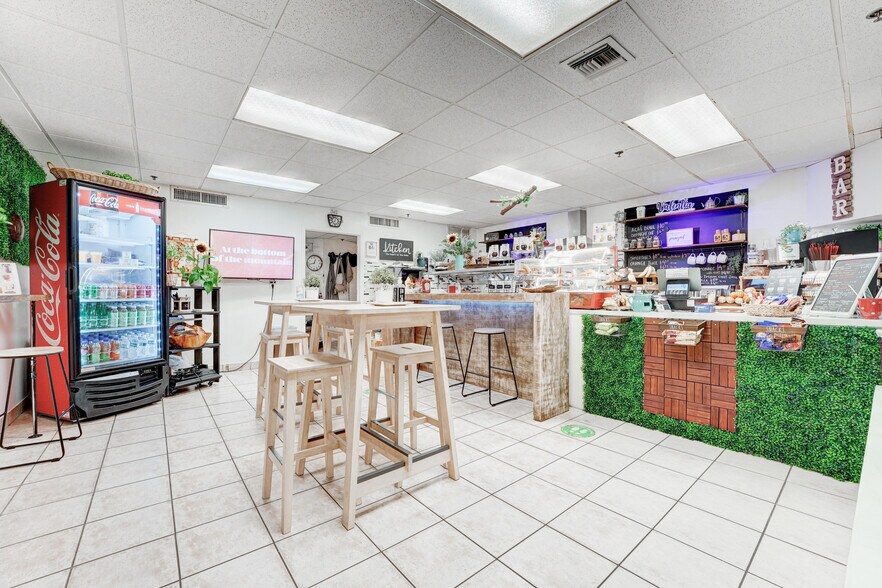 More Photos Of 2455 E Sunrise Blvd, Fort Lauderdale Loft Creative Space For Sale