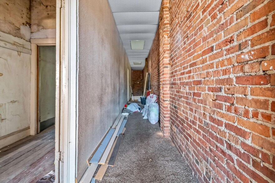 More Photos Of 133-137 S Main St, Reading Storefront Retail Residential For Sale