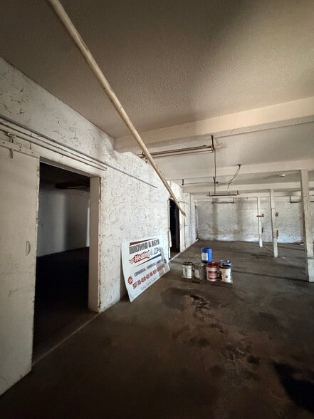 More Photos Of 3125 Yankee Rd, Middletown Auto Repair For Sale