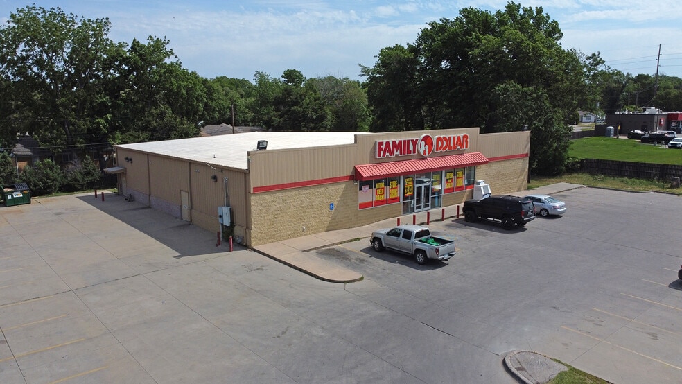Primary Photo Of 3040 E Pawnee St, Wichita Freestanding For Lease