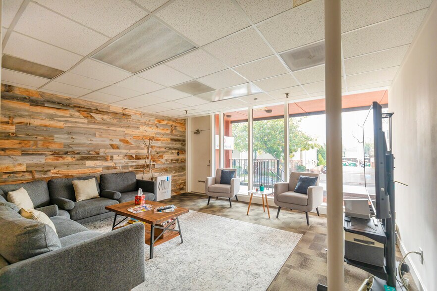 More Photos Of 2321 P St, Sacramento Office For Lease