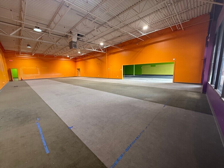 More Photos Of 34518-34900 Warren Rd, Westland Unknown For Lease