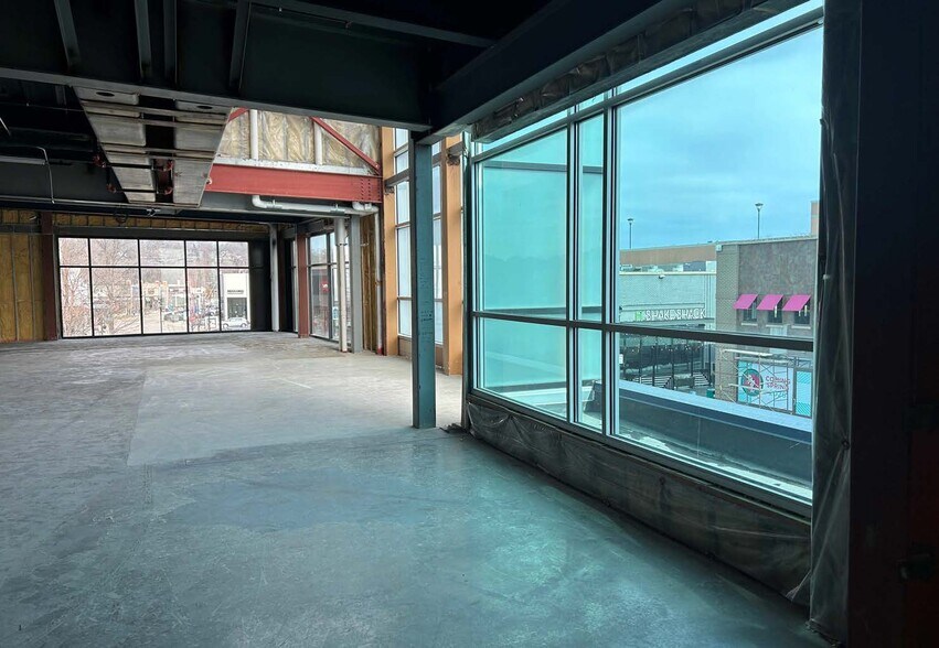 More Photos Of 430 N Midvale Blvd, Madison General Retail For Lease