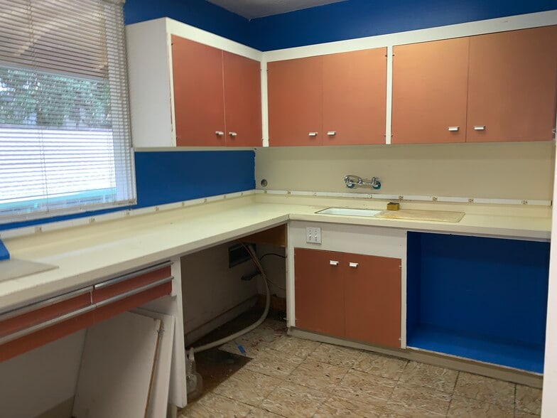 More Photos Of 2121 Redwood St, Vallejo Medical For Lease