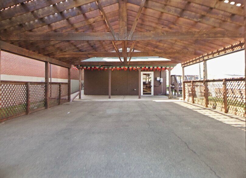 More Photos Of 3634 Central Ave, Lake Station Fast Food For Sale