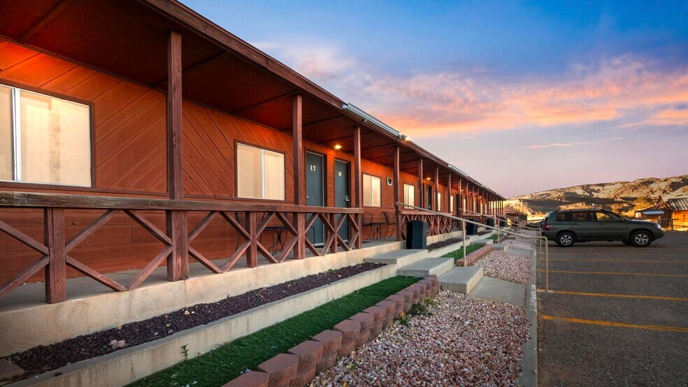 More Photos Of 475 W Main St, Escalante Hotel For Sale