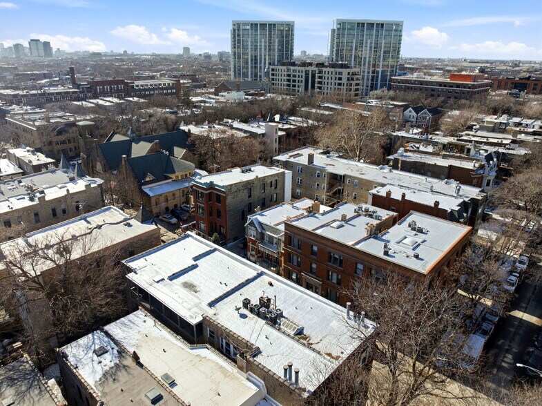 More Photos Of 2424-2428 N Geneva Ter, Chicago Apartments For Sale