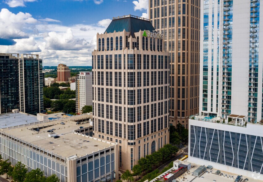 More Photos Of 1180 W Peachtree St NW, Atlanta Office For Lease