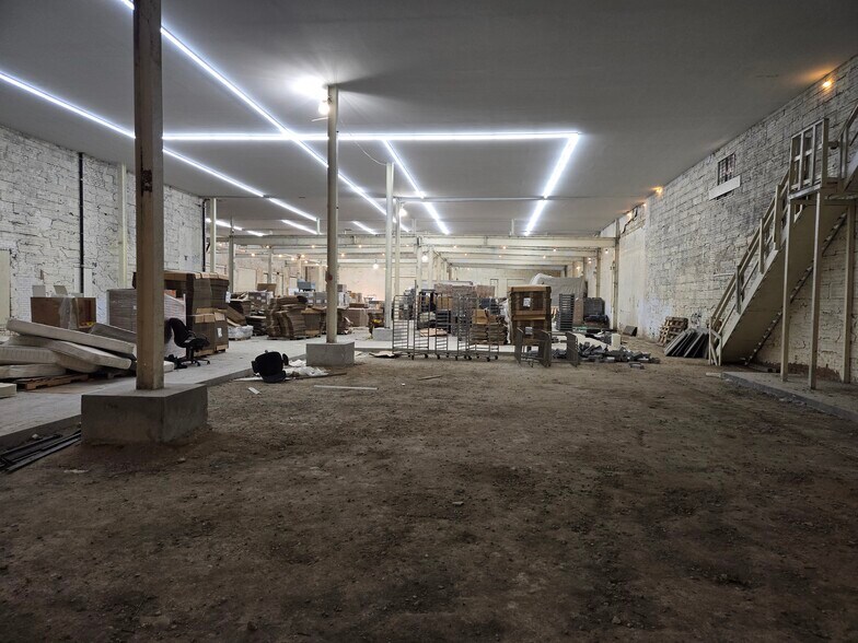 More Photos Of 335 Moffat St, Brooklyn Distribution For Sale