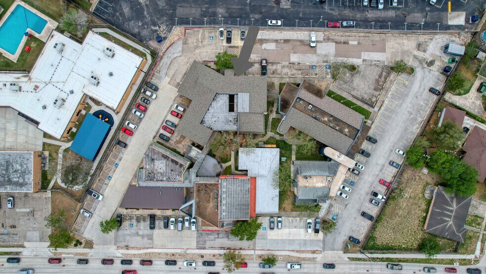 More Photos Of 700-H Everhart Rd, Corpus Christi Office For Sale