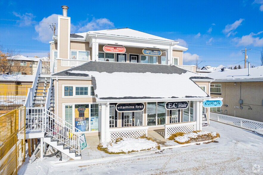 More Photos Of 2136 33rd Ave SW, Calgary Freestanding For Sale