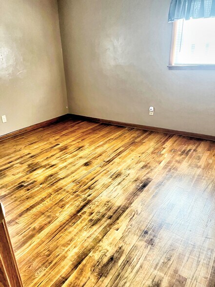 More Photos Of 5414 Homegardner Rd, Castalia Apartments For Sale