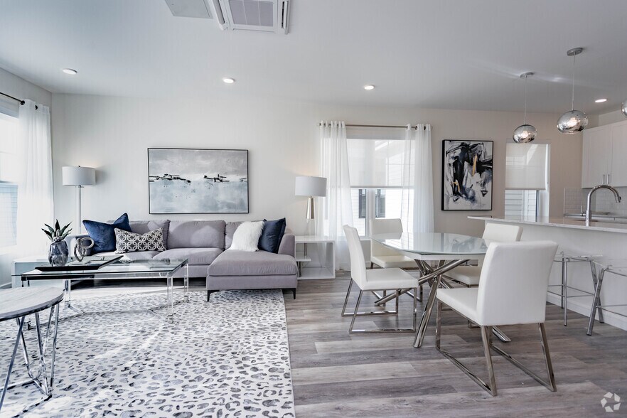 More Photos Of 1000 New York Ave, Huntington Station Apartments For Lease