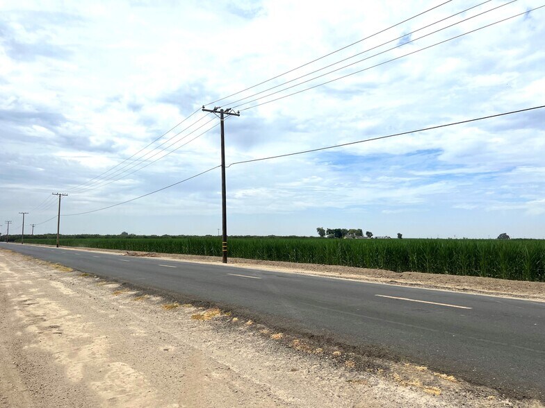 More Photos Of I Drive @ Avenue 196, Tulare Land For Sale