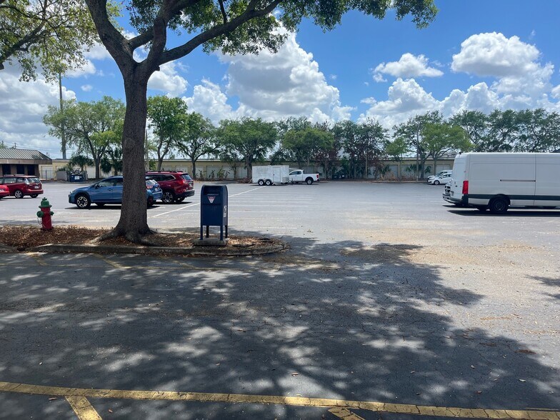 More Photos Of 3586 Aloma Ave, Winter Park Office For Sale