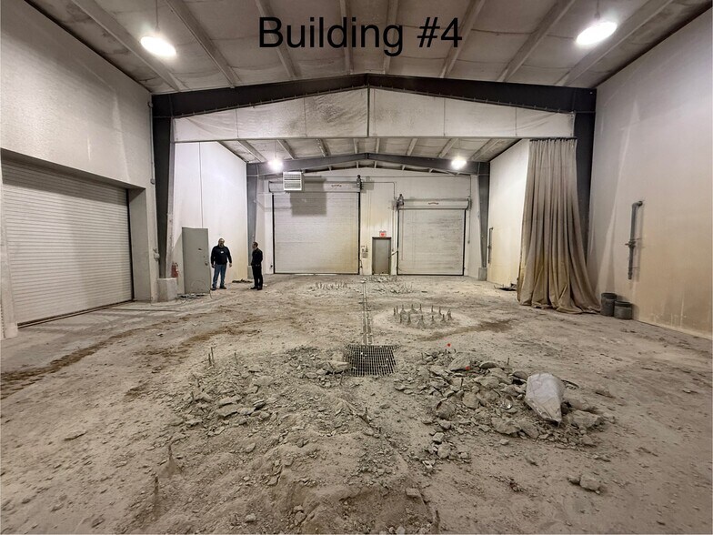 More Photos Of 333 Atlas Ave, Madison Warehouse For Lease