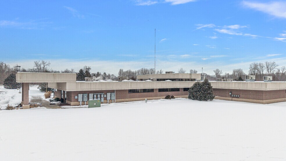 More Photos Of 1794 N Lapeer Rd, Lapeer Medical For Sale