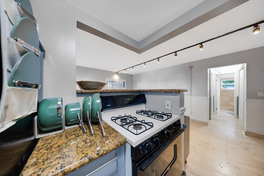 More Photos Of 759 Meridian Ave, Miami Beach Apartments For Sale