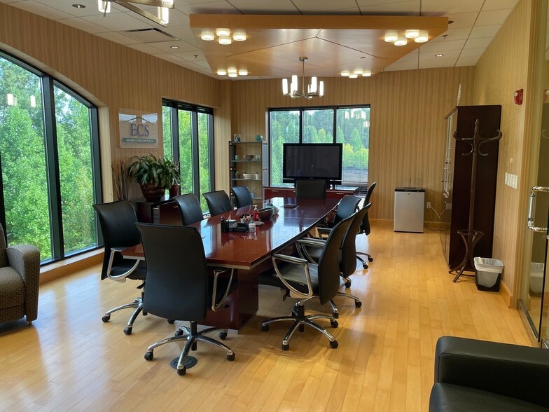 More Photos Of 6495 Shiloh Rd, Alpharetta Office For Sale