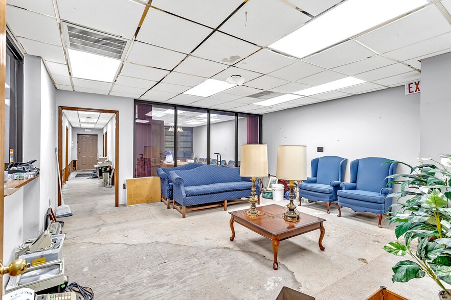 More Photos Of 112 N Wood Ave, Linden Storefront Retail Office For Sale