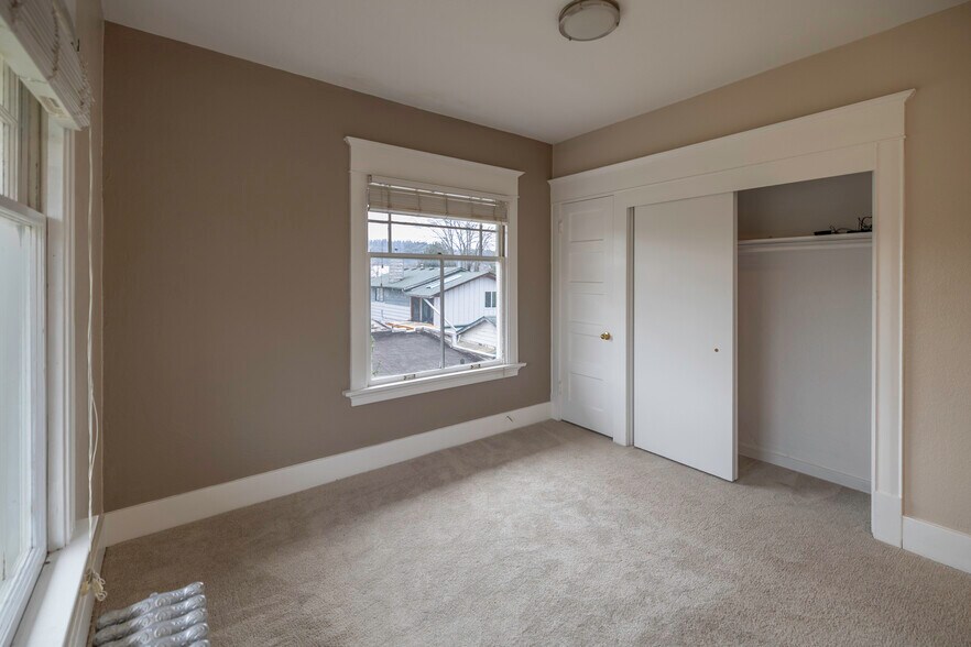 More Photos Of 506 1st St SW, Auburn Apartments For Sale
