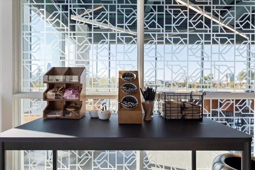 More Photos Of 4201 Rivers Edge Pky, Council Bluffs Office For Lease