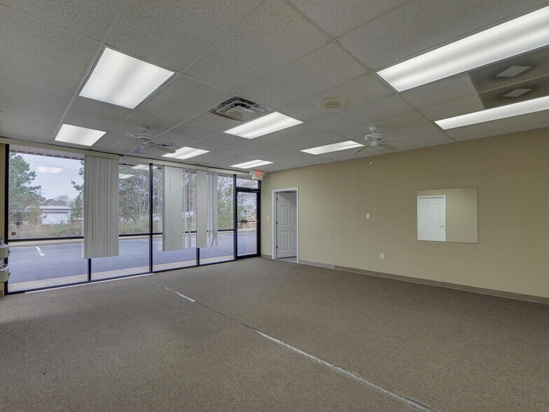 More Photos Of 134 Hurricane Shoals Rd, Lawrenceville Storefront Retail Office For Sale