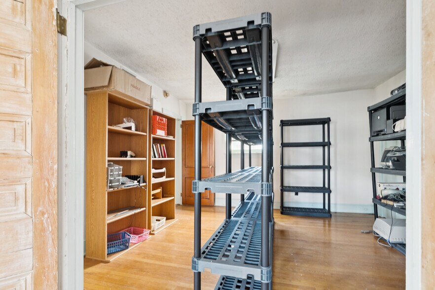 More Photos Of 201-203 E Broadway, Salem Office For Sale